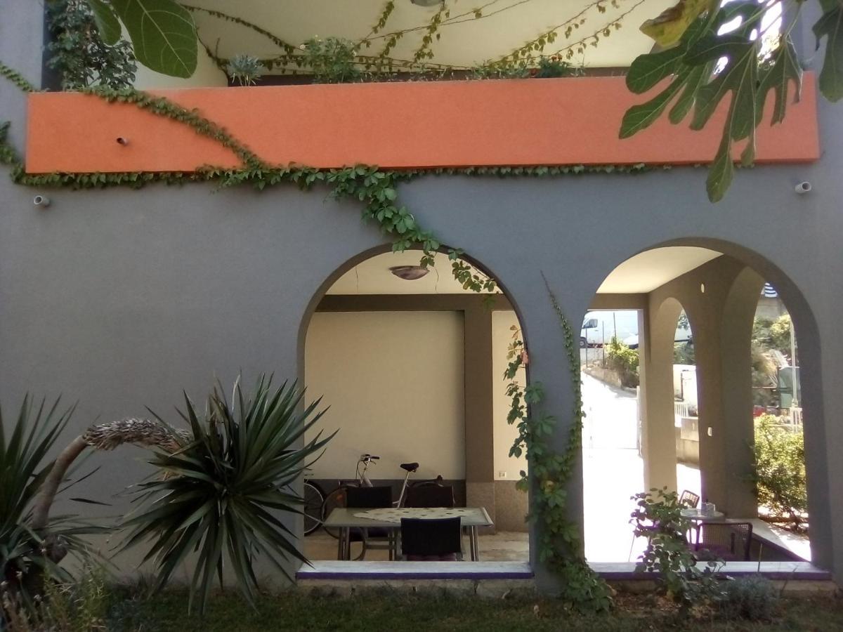 Apartments Villa Ivanka Подстрана Екстер'єр фото