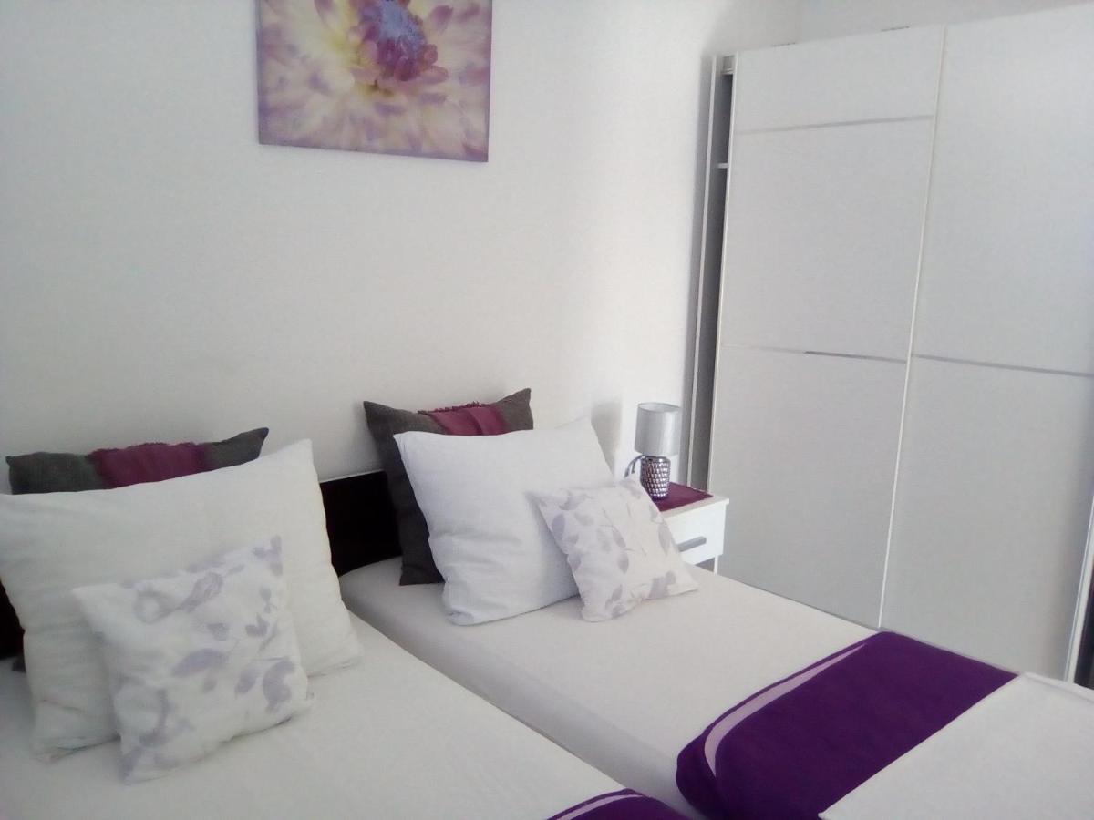 Apartments Villa Ivanka Подстрана Екстер'єр фото